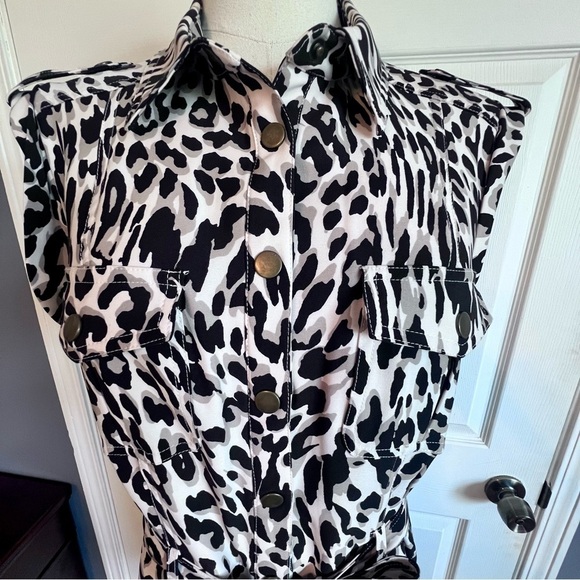 Calvin Klein Animal Print Sleeveless Belted Snap Front Dress Women’s Size 12 - Picture 2 of 13